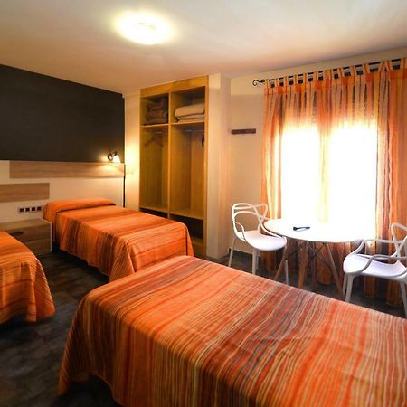 Hostal Palacete De Los Arcedianos Tarazona Bagian luar foto