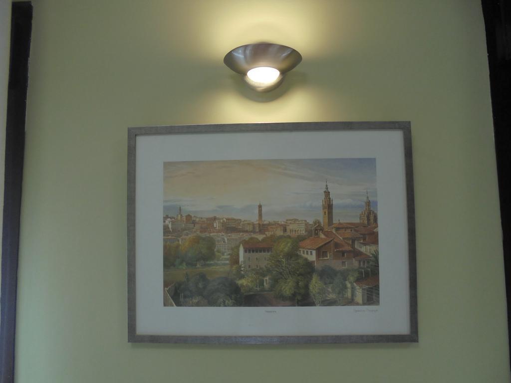 Hostal Palacete De Los Arcedianos Tarazona Bagian luar foto