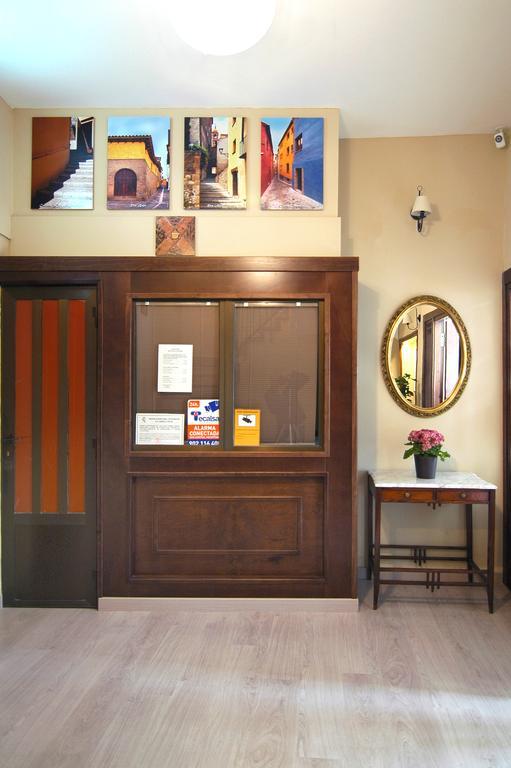 Hostal Palacete De Los Arcedianos Tarazona Bagian luar foto