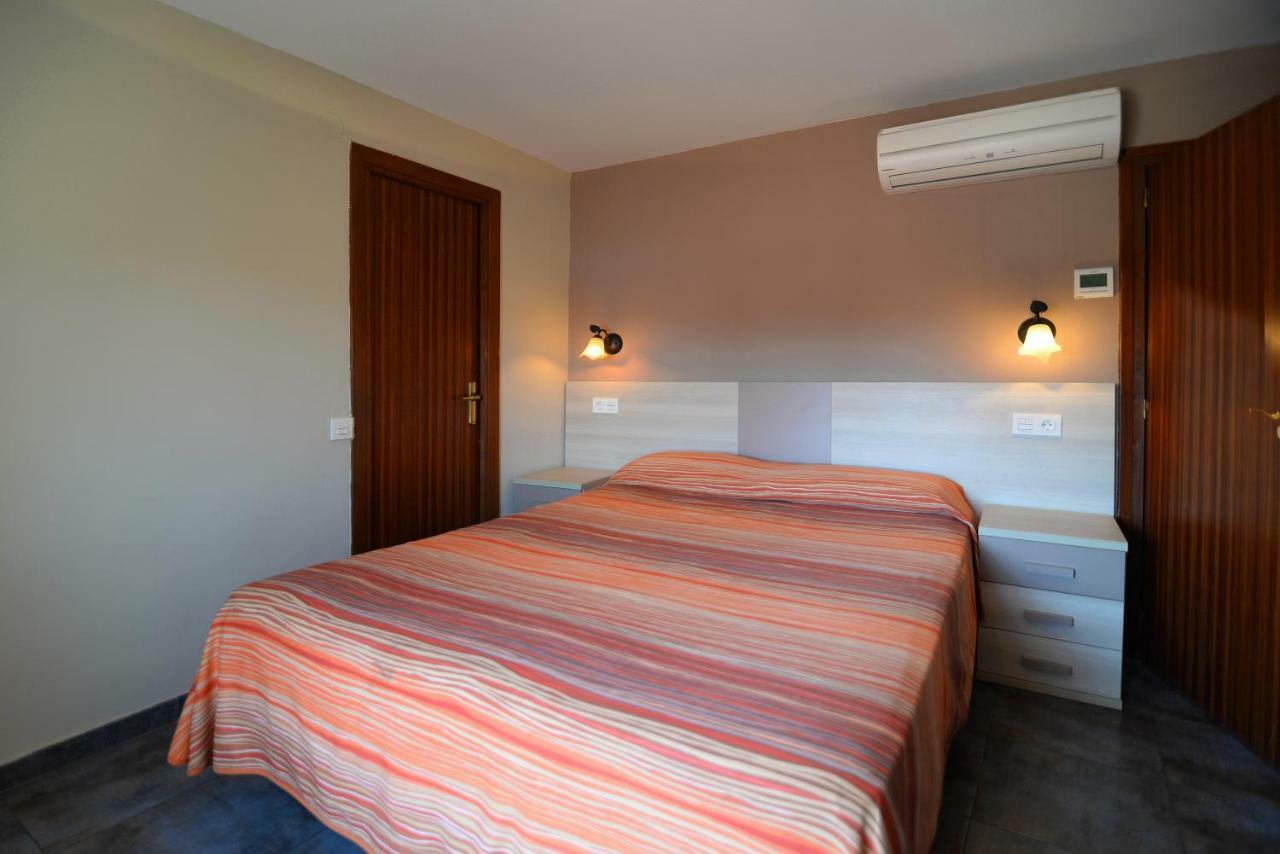 Hostal Palacete De Los Arcedianos Tarazona Bagian luar foto